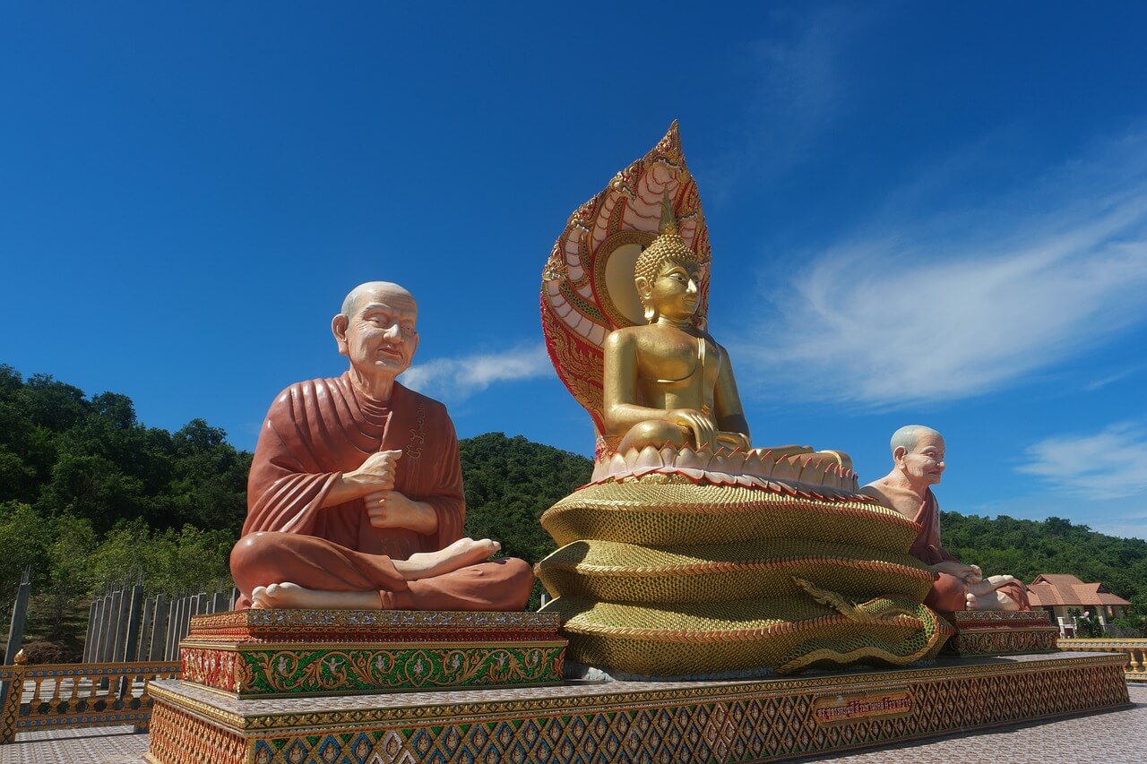 Статуя Будды Шакьямуни Тайланд